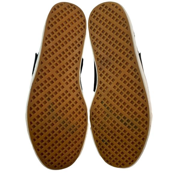 Puma Black and Gray Sneakers - Picture 6 of 9